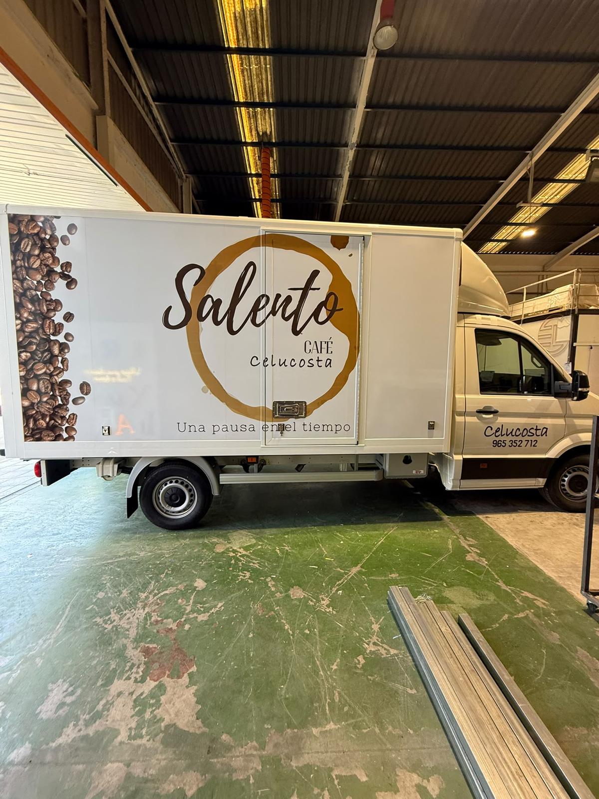 Furgoneta rotulada para Salento por El Lado Creativo